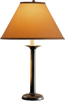 Simple Lines Lampe de Table (Fer Naturel et Abat-Jour en Daim Couleur Havane)