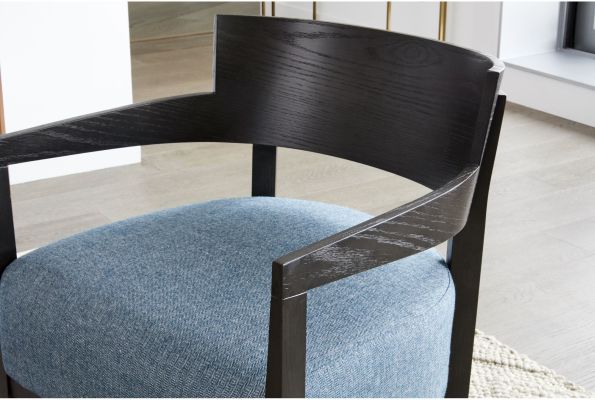 Volta Arm Chair (Blue)