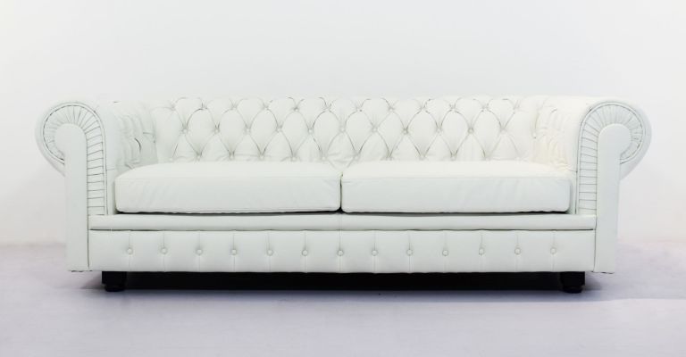 Chesterfield Sofa (White)